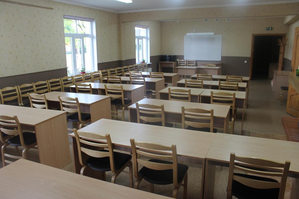 Latvijas Sarkana Krusta Viesnica Rēzekne Exterior foto